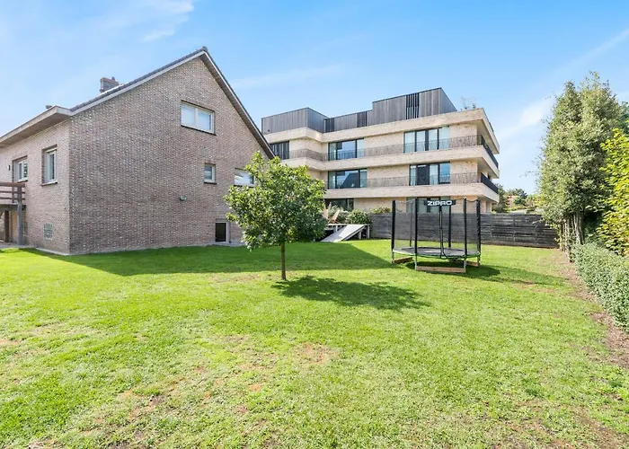 Familievilla Bij Strand Met Prive Tuin & Parking